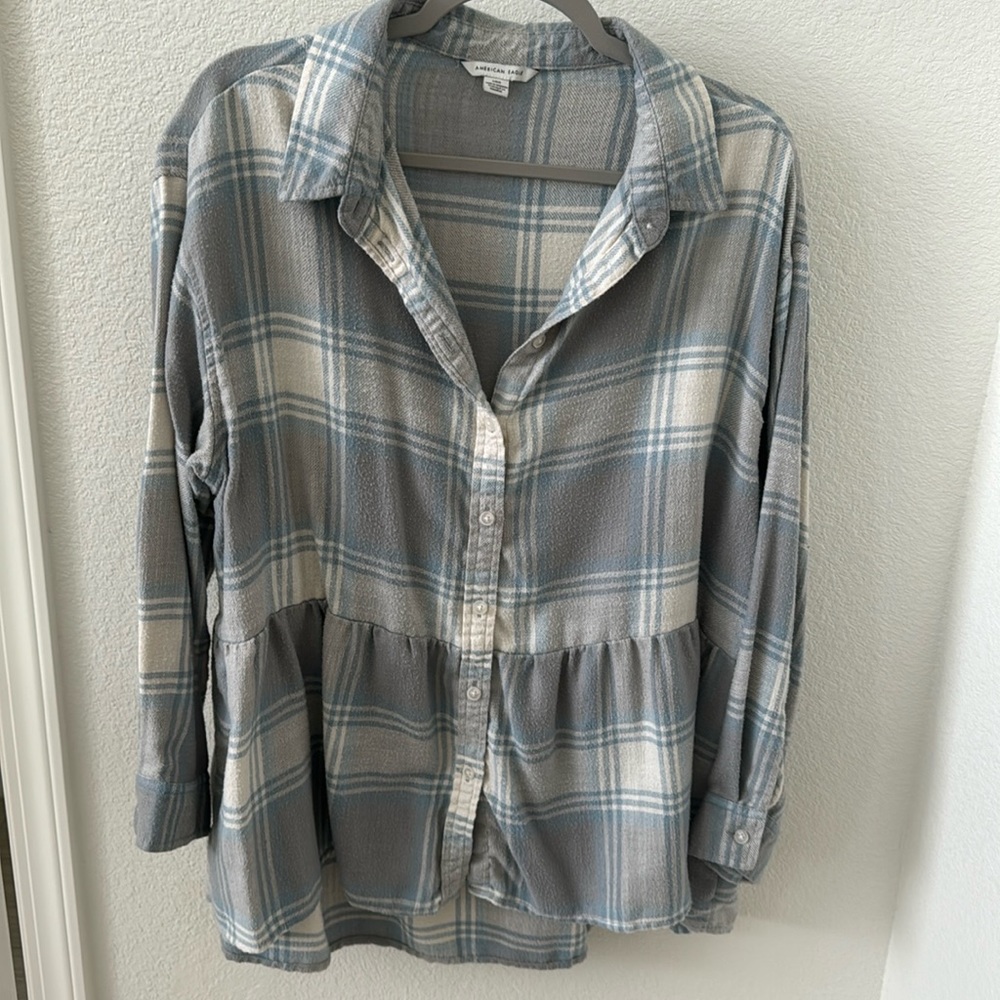 American Eagle ruffle bottom flannel